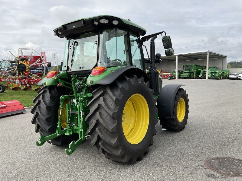 John Deere 5095M