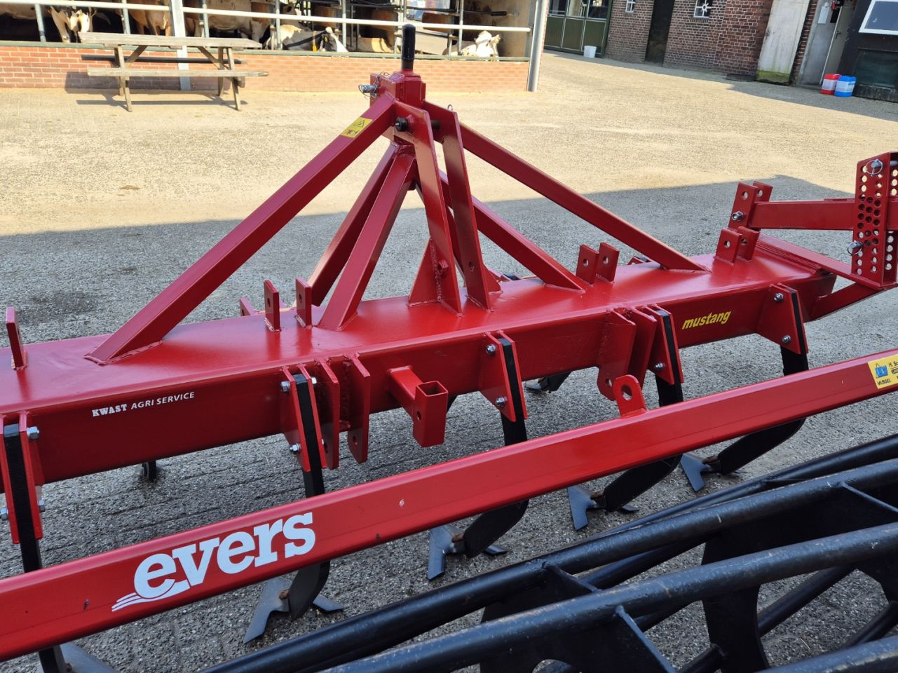 Evers Mustang cultivator