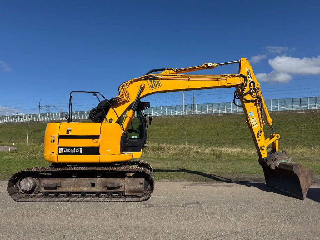 JCB JZ 140 LC