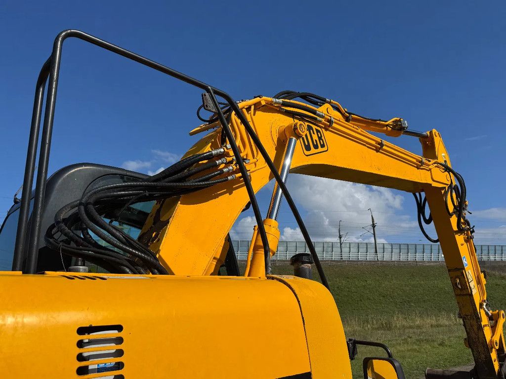 JCB JZ 140 LC