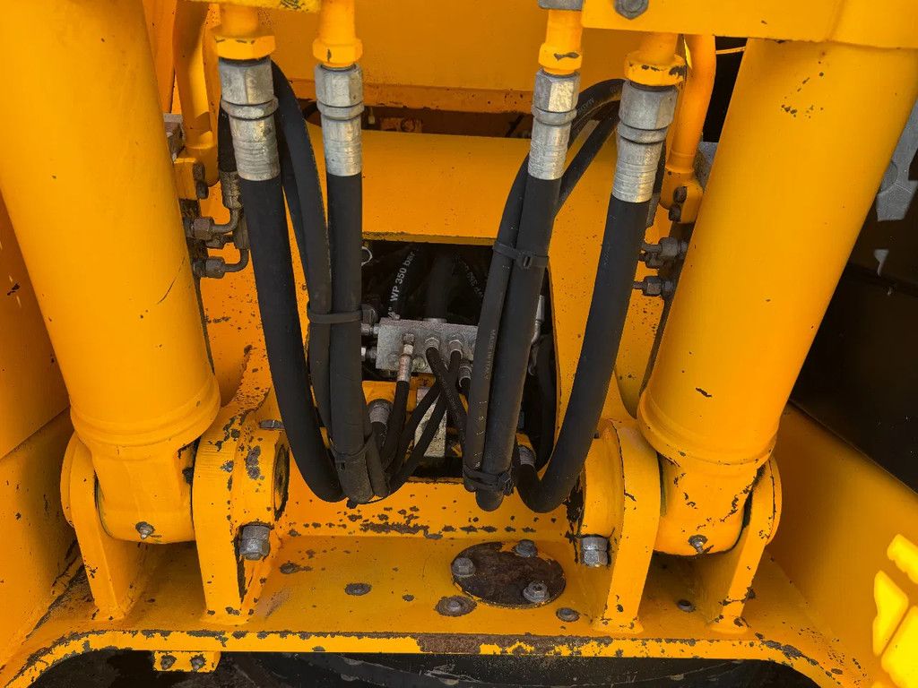 JCB JZ 140 LC