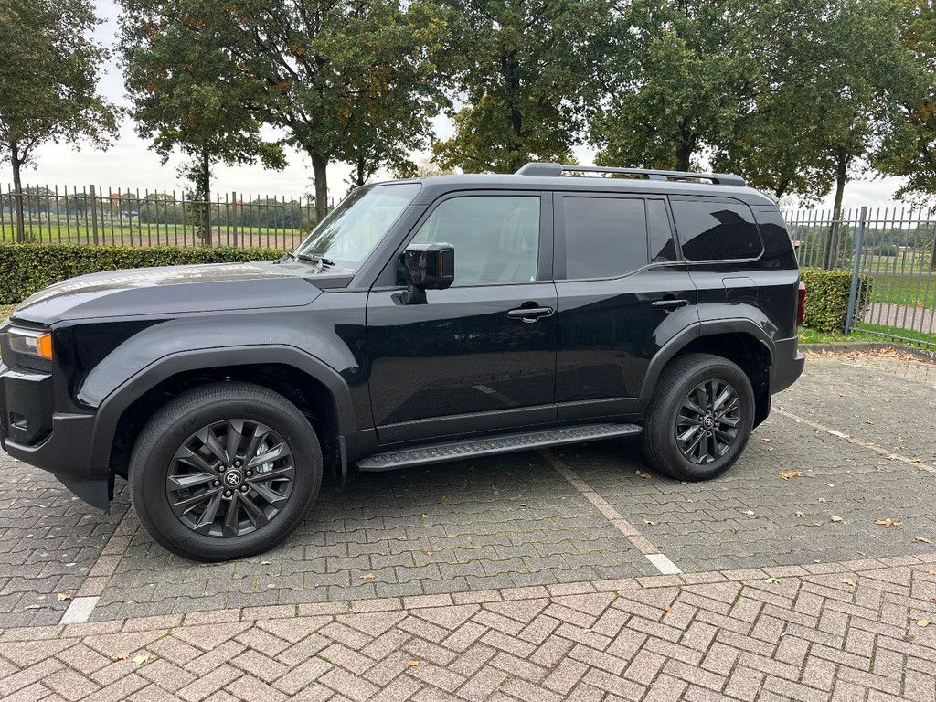 Toyota TOYOTA LAND CRUISER VAN WG4136-A