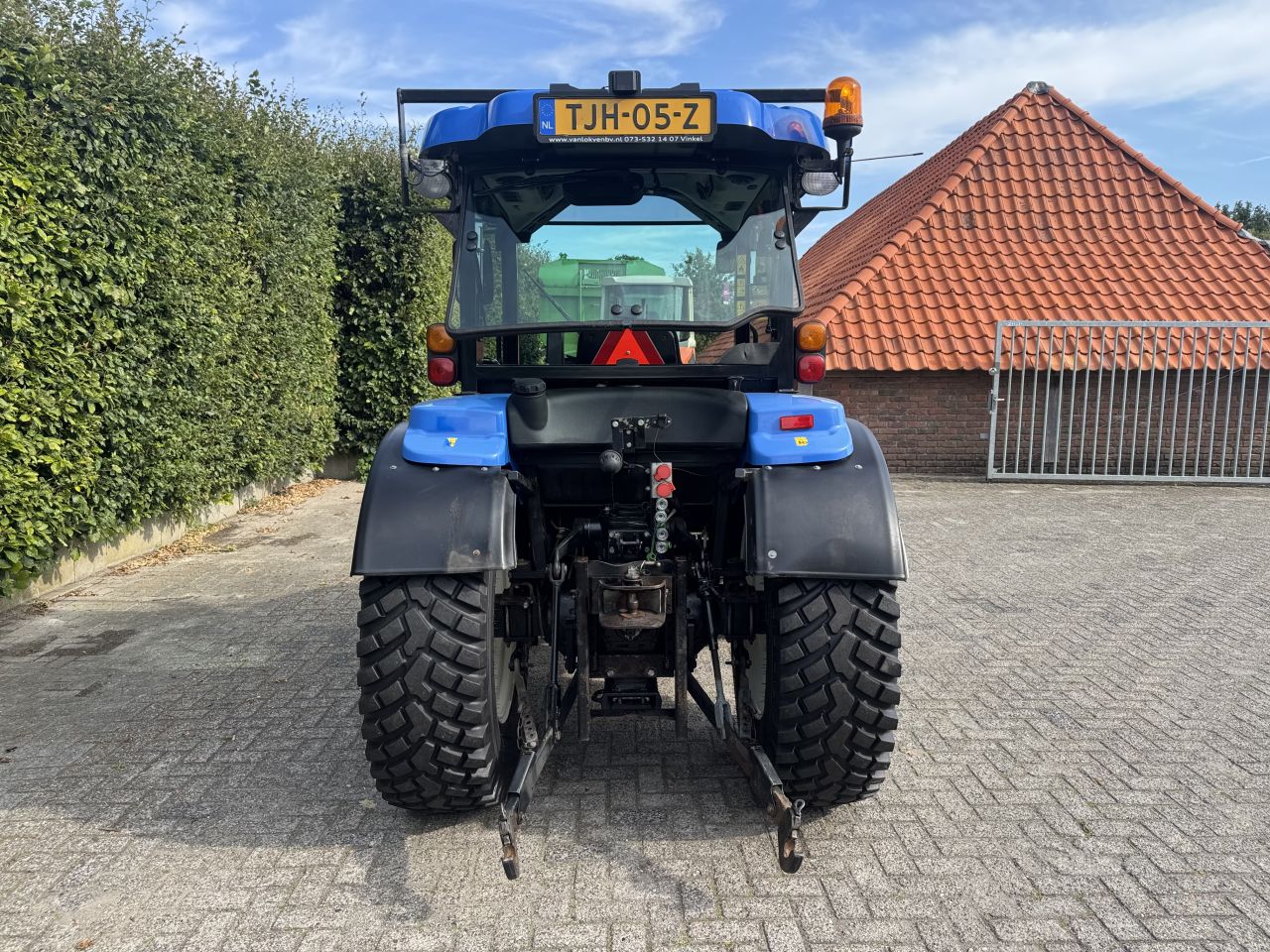 New Holland Boomer 54D Easy Drive vario !!
