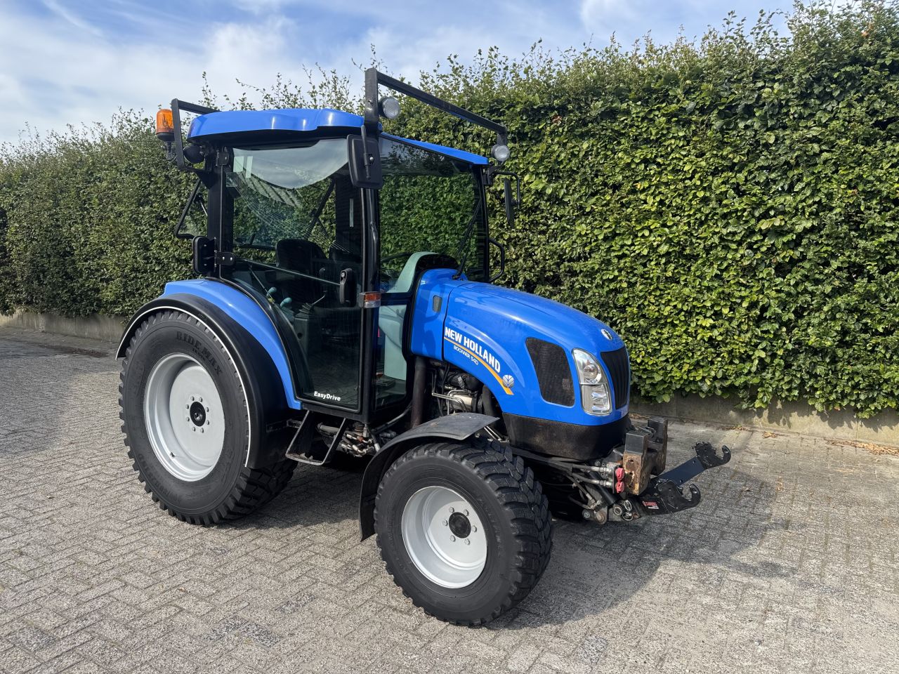 New Holland Boomer 54D Easy Drive vario !!