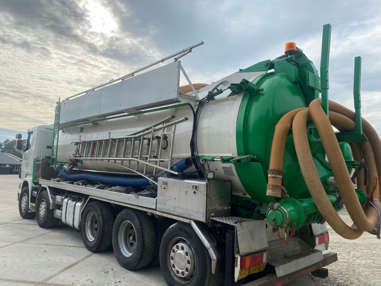 Scania R 480 10 x 4 Vacuümwagen Blaas-/Zuigauto Amphitec Vortex