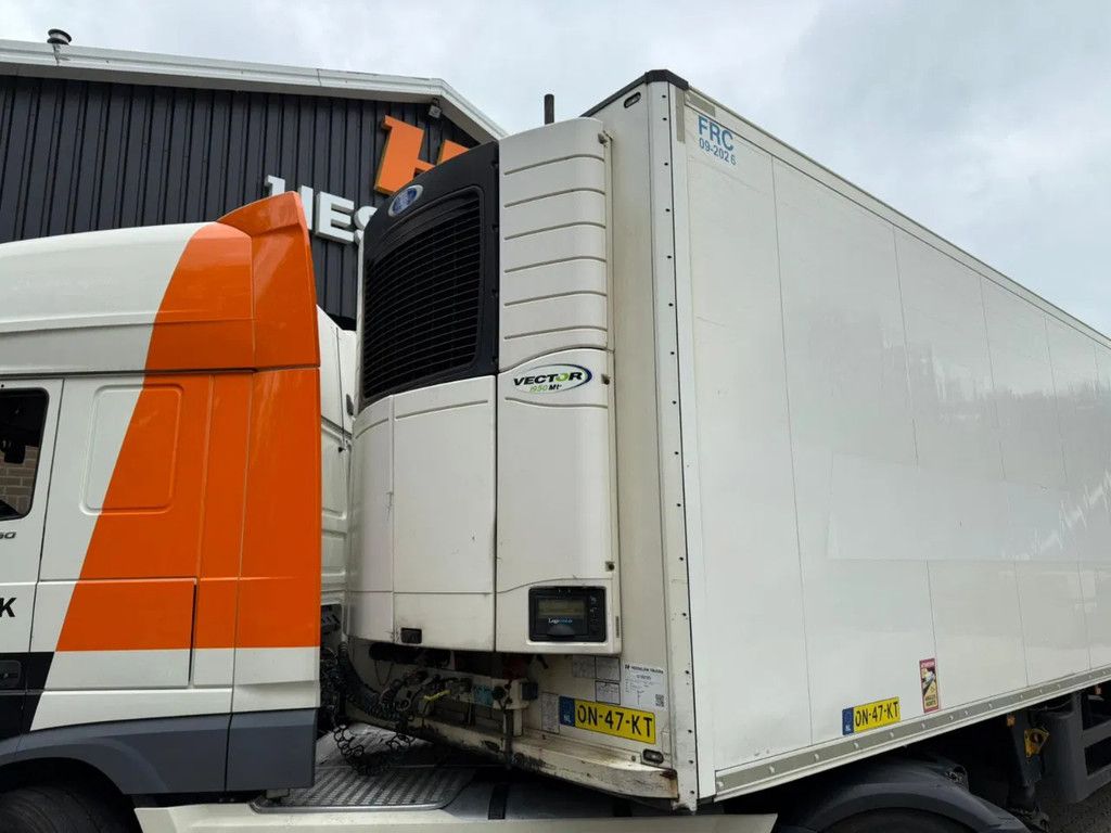Schmitz Cargobull SKO 24 5x Vleeshaken Rohrbahnen Fleisch Carrier Vector 1950 MT NL Trailer