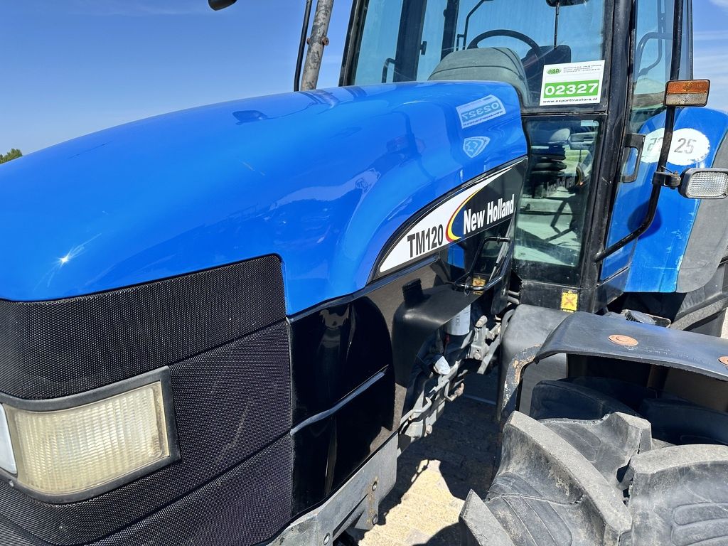 New Holland 8260