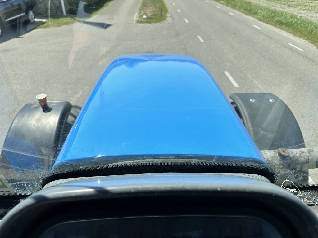New Holland 8260