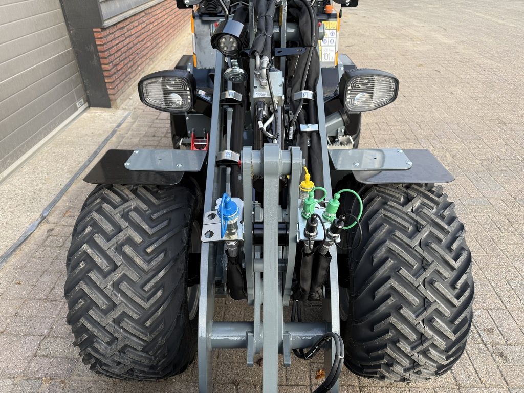 GIANT G2700 X-TRA HD+ minishovel NIEUW met LED verlichting