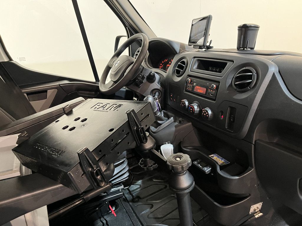 Renault Master 2.3 dCi L2H2 130 PK Servicebus / Aluca Inrichting / Euro 6 / Luchtvering / 220V. / Trekhaak / Airco / Cruise Control / Camera / 90.400 KM !!