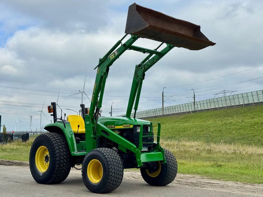 John Deere 4600 compact met voorlader 4X4 hydrostaat GEEN BTW 4600