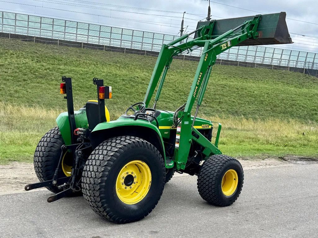 John Deere 4600 compact met voorlader 4X4 hydrostaat GEEN BTW 4600