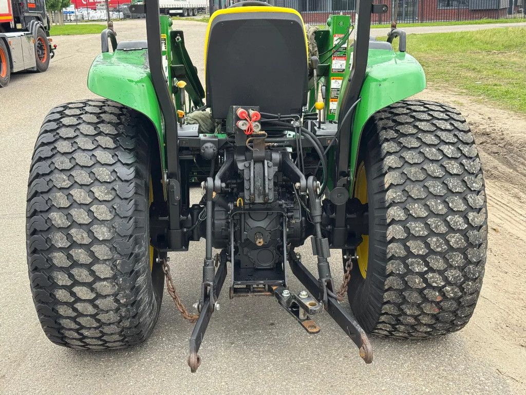 John Deere 4600 compact met voorlader 4X4 hydrostaat GEEN BTW 4600