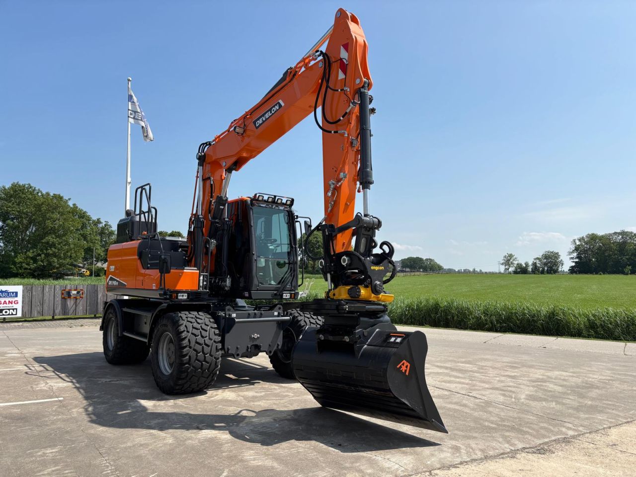 Develon DX140W-7