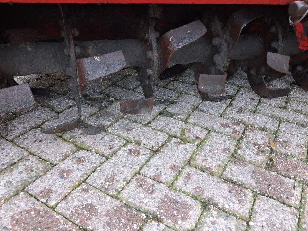 Kuhn Grondfrees 220 breed