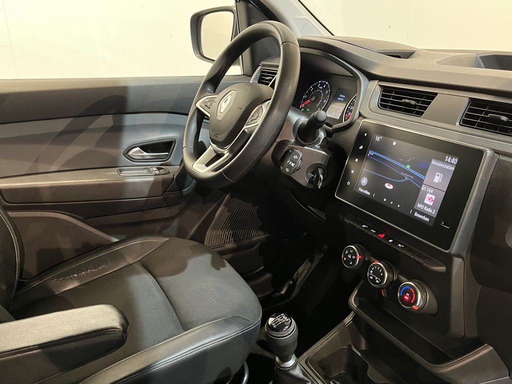 Renault Express 1.5 dCi 95 Comfort + / Euro 6 / Airco / Cruise Control / CarPlay / Trekhaak / Camera / Navigatie / 17