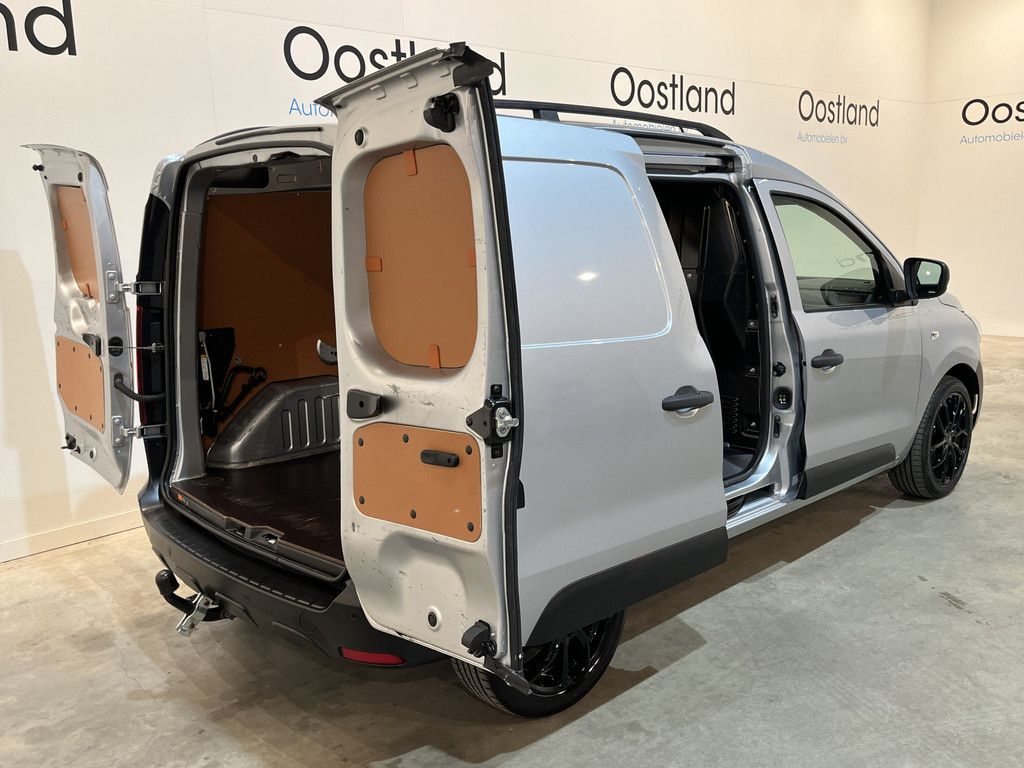 Renault Express 1.5 dCi 95 Comfort + / Euro 6 / Airco / Cruise Control / CarPlay / Trekhaak / Camera / Navigatie / 17