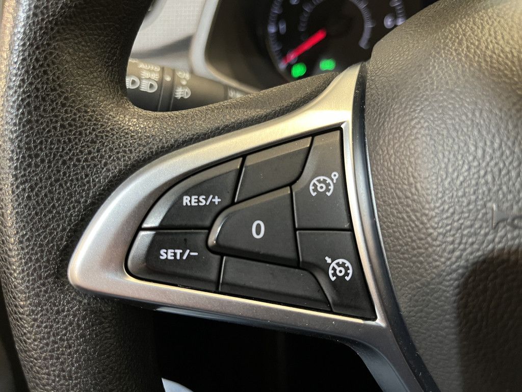 Renault Express 1.5 dCi 95 Comfort + / Euro 6 / Airco / Cruise Control / CarPlay / Trekhaak / Camera / Navigatie / 17