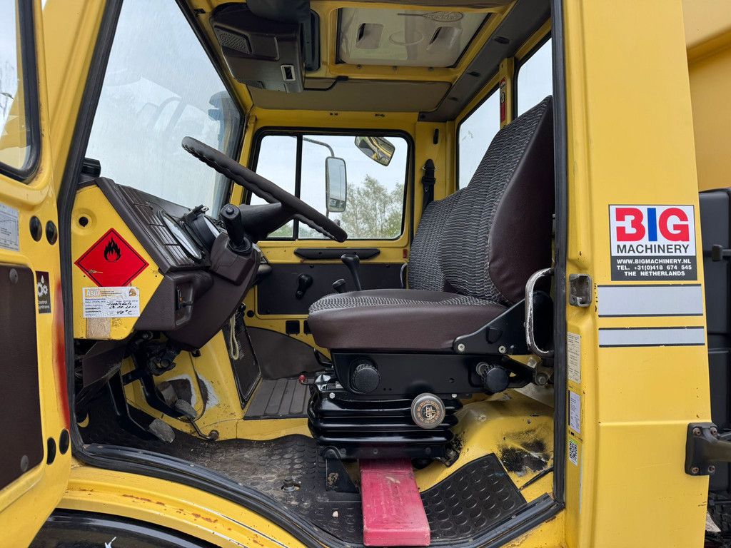 MercedesBenz Unimog 427/11 4x4