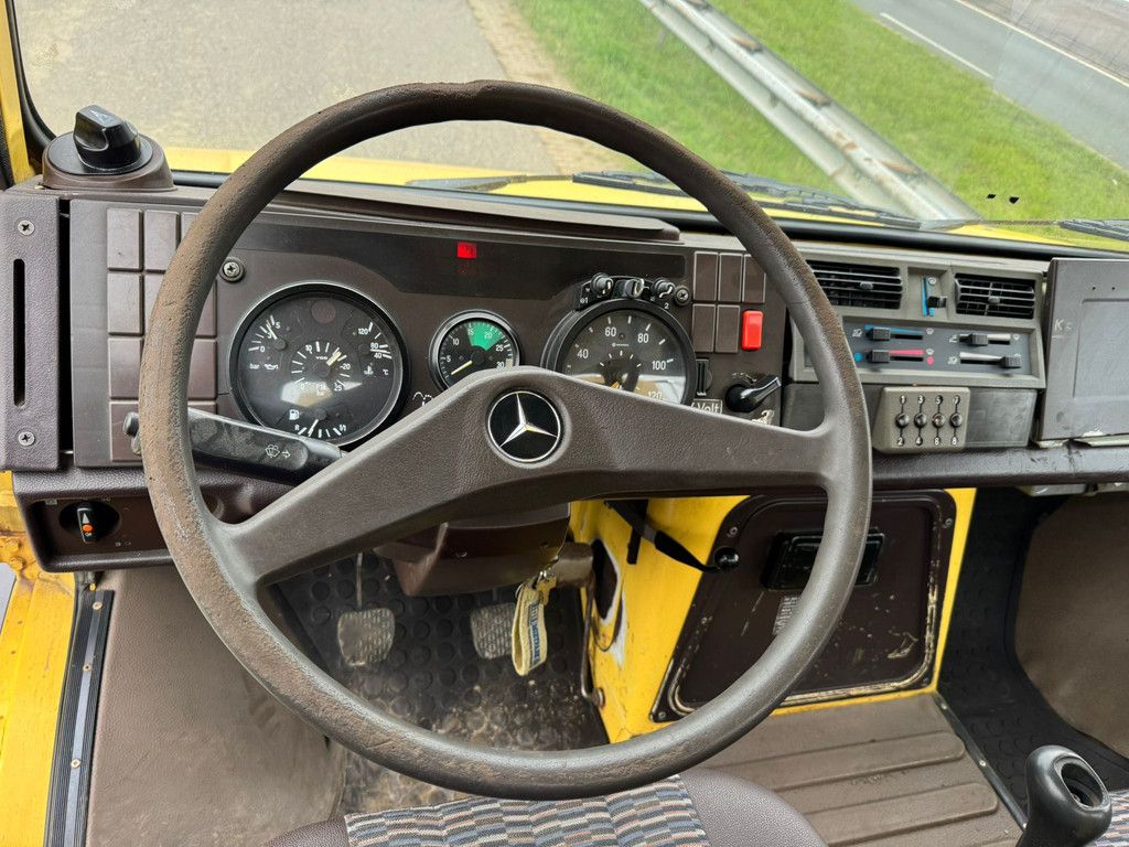 MercedesBenz Unimog 427/11 4x4