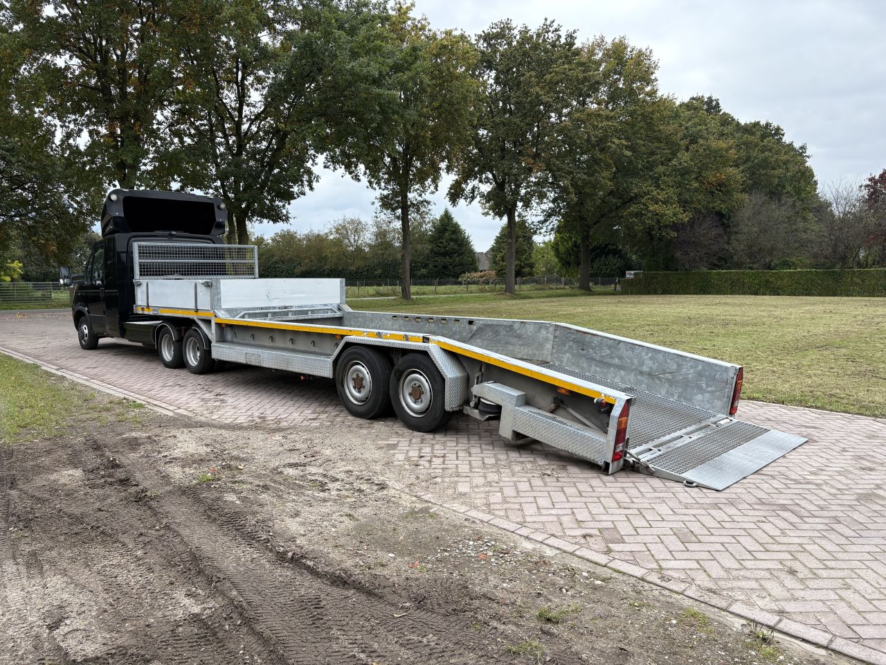 Be trekker Iveco Daily 50C17 jeep-as - semi kuip met knikvloer