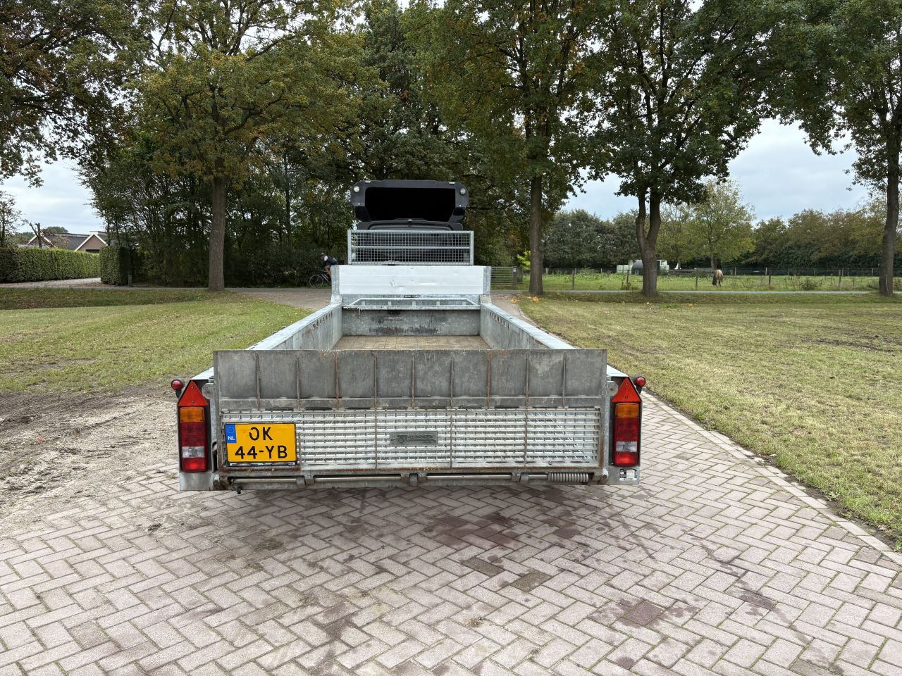 Be trekker Iveco Daily 50C17 jeep-as - semi kuip met knikvloer