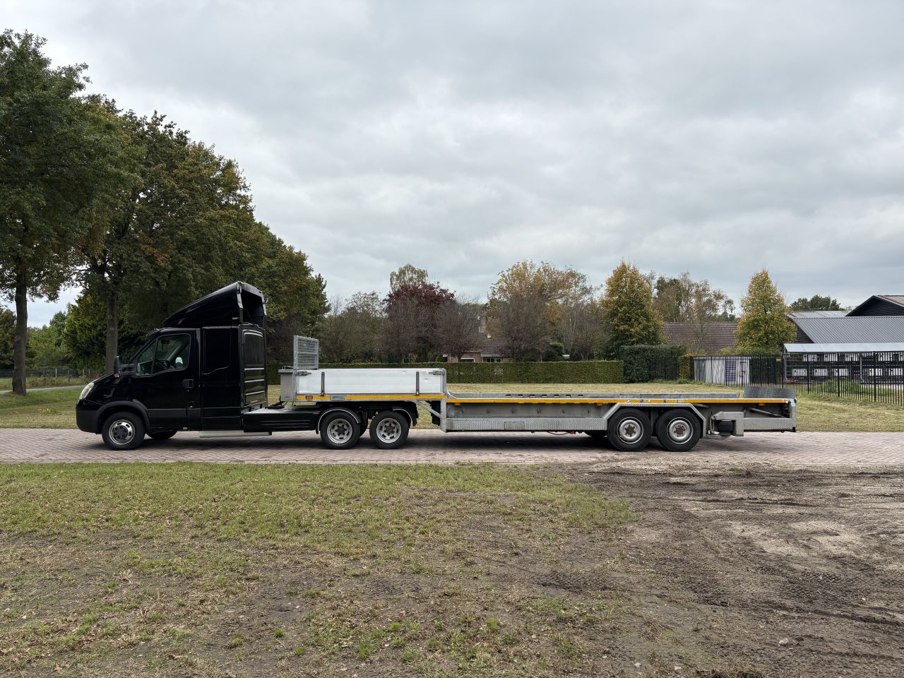 Be trekker Iveco Daily 50C17 jeep-as - semi kuip met knikvloer