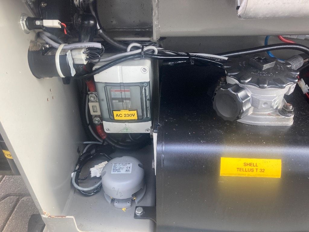 Holland Lift HL 9714