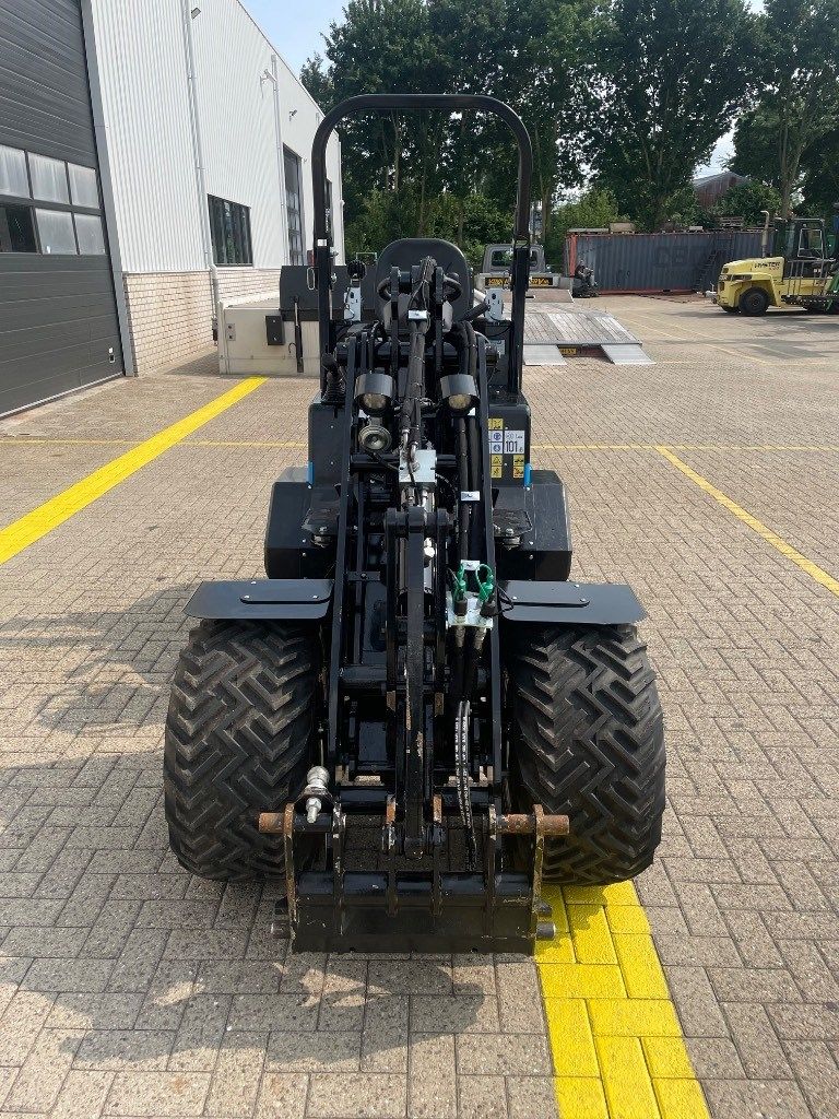 GiANT G 2200 E