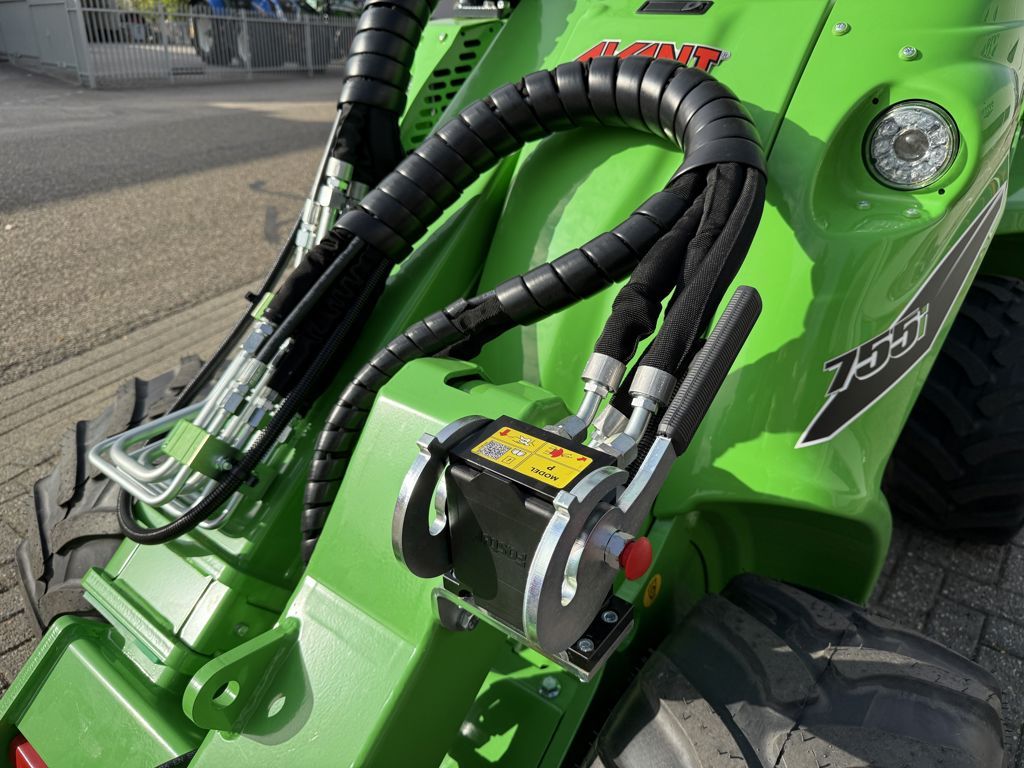Avant 755i TDS