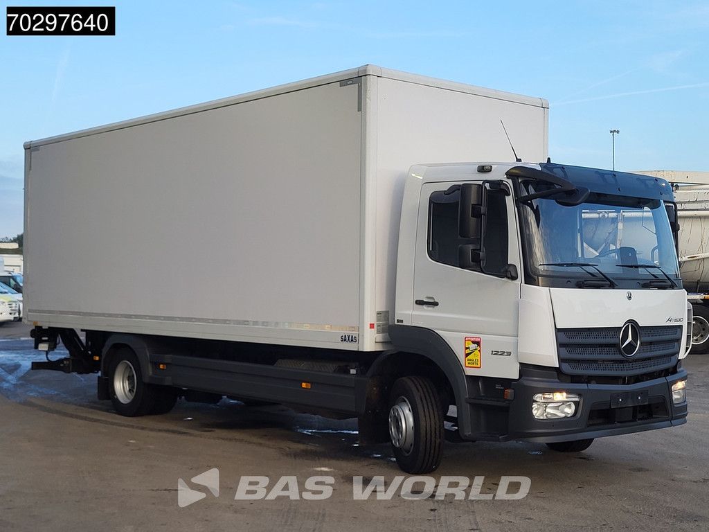 Mercedes Atego 1223 4X2 12tonner Automatic 1500kg Ladebordwand Euro 6