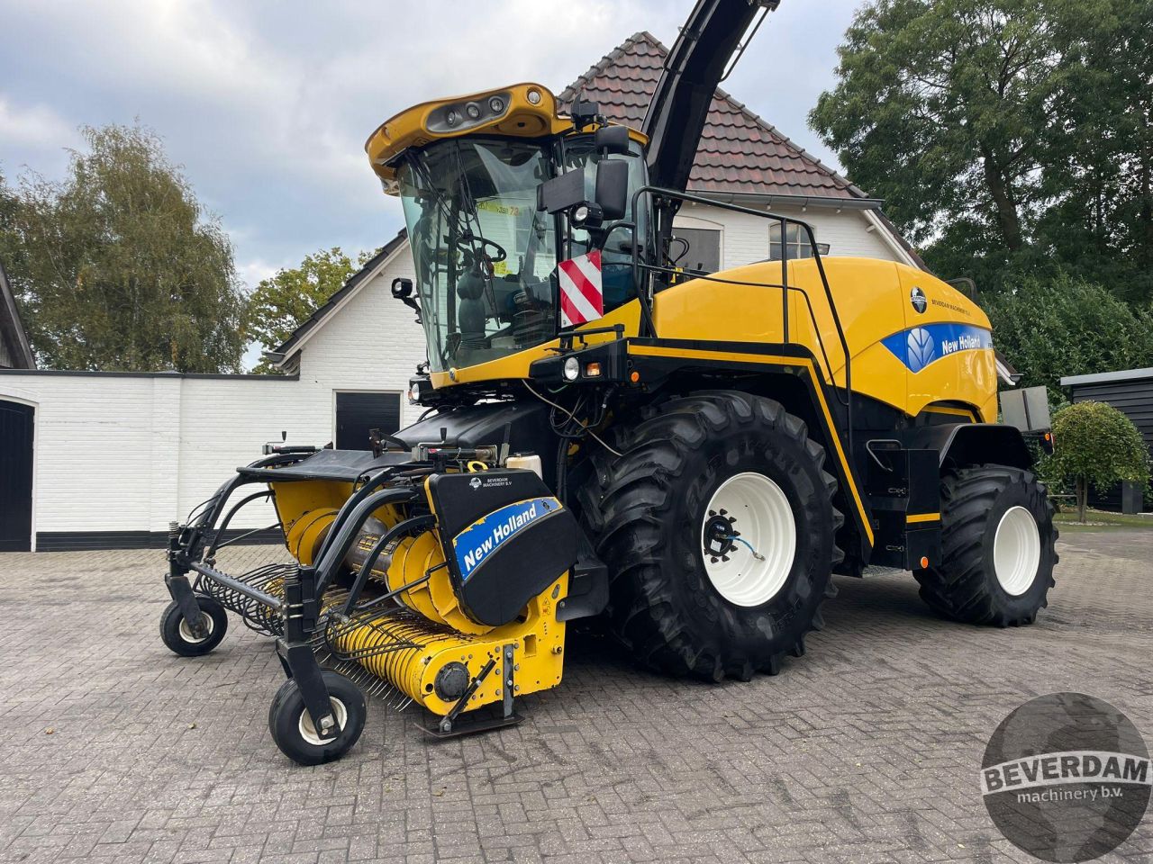 New Holland FR9090