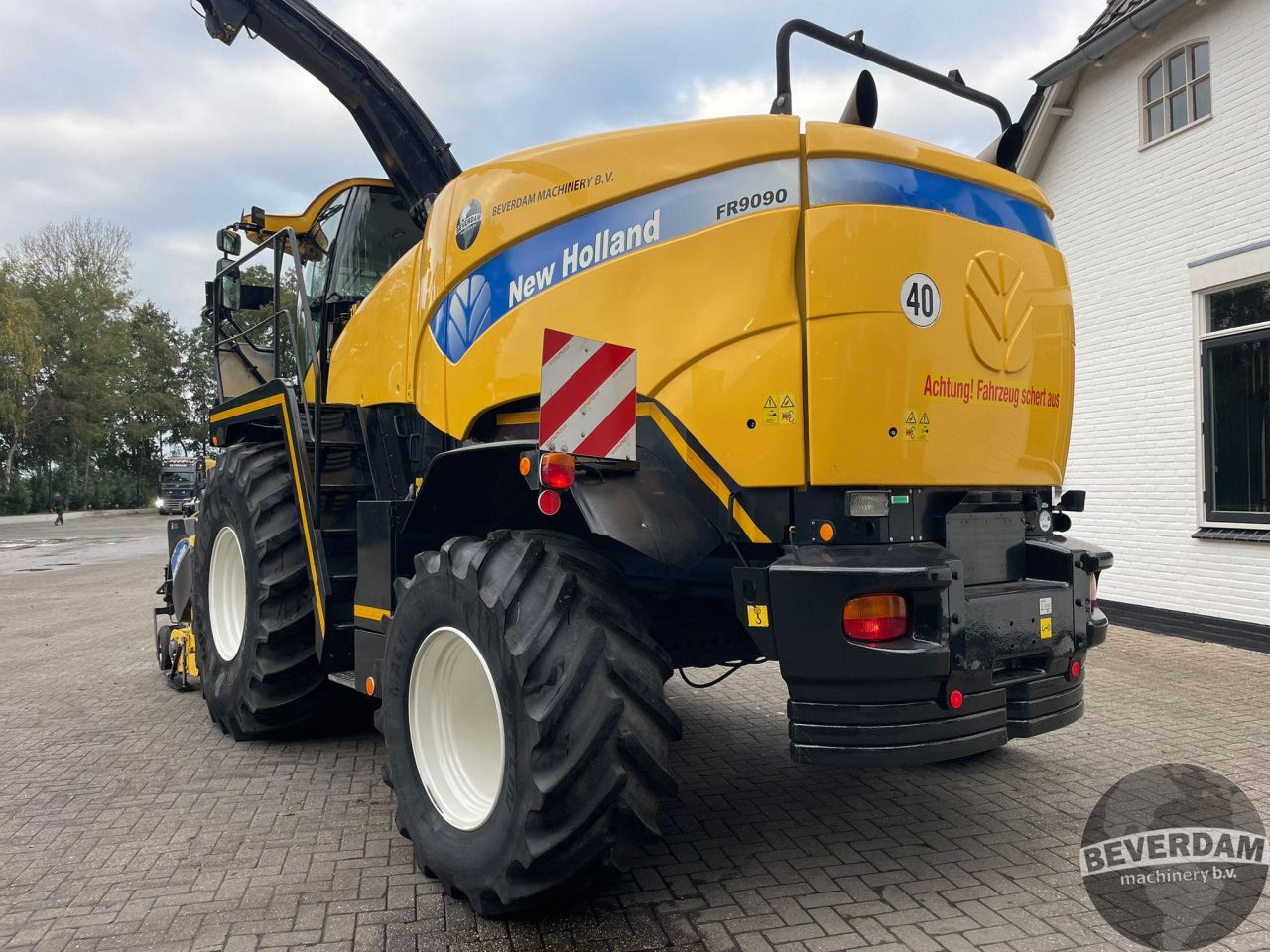 New Holland FR9090