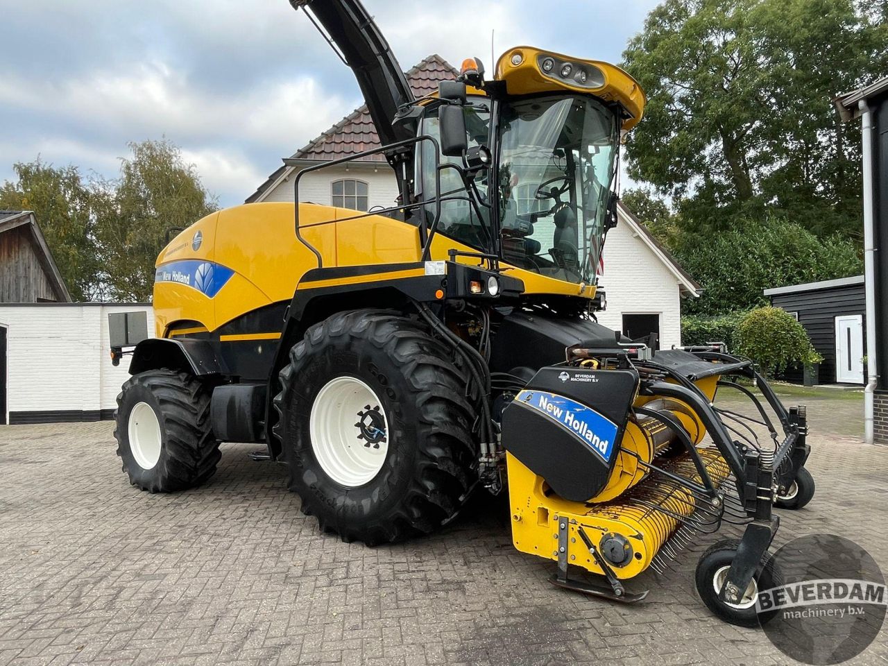 New Holland FR9090