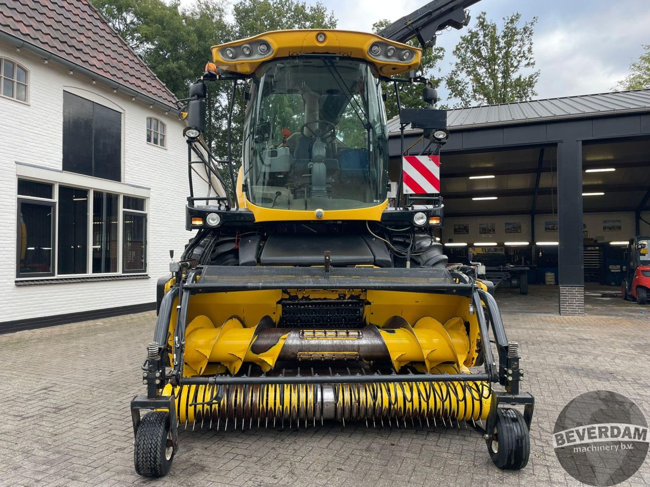New Holland FR9090