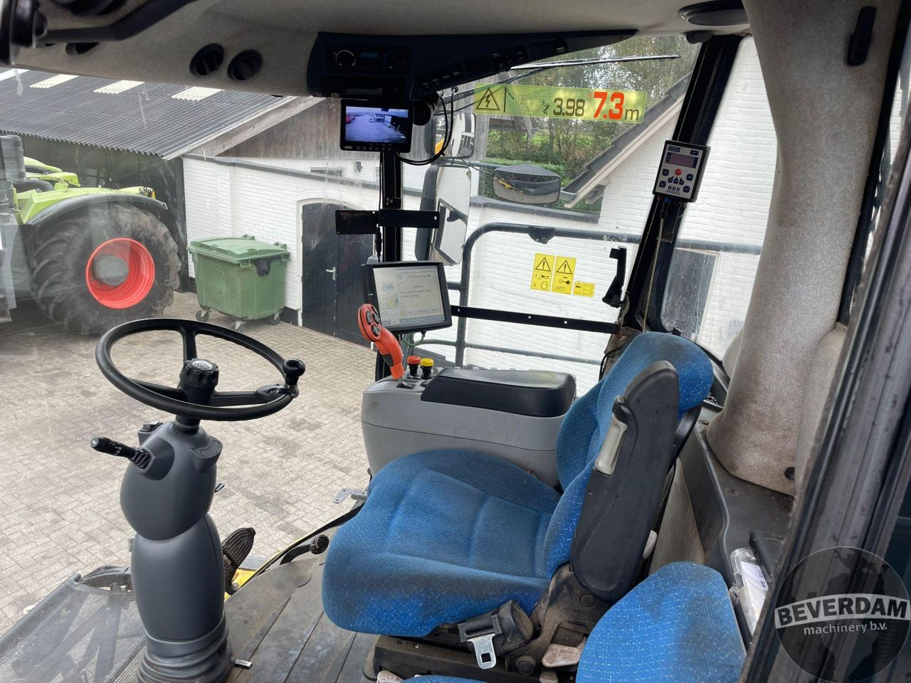 New Holland FR9090