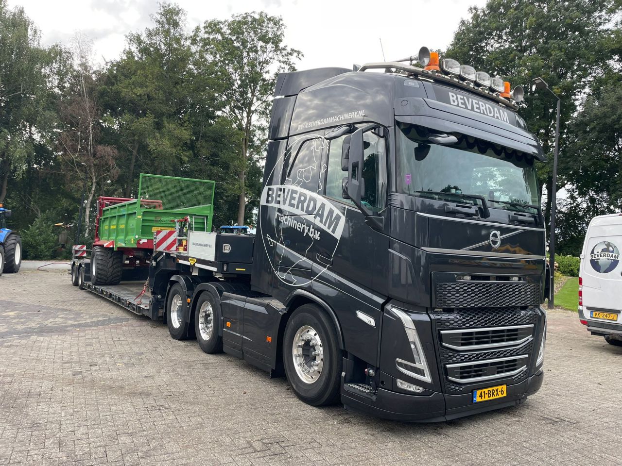 Volvo Fh 500 + Broshuis low loader