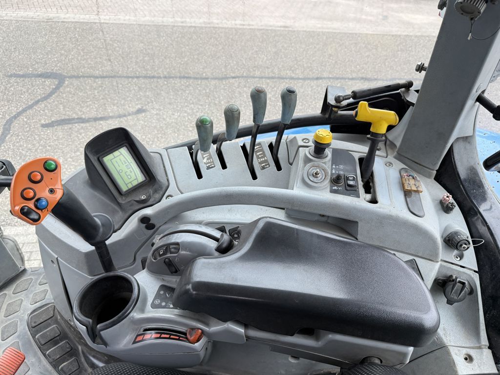 New Holland T7050 Power Command