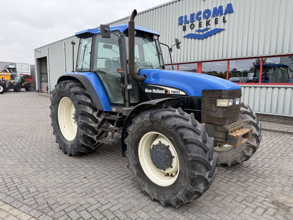 New Holland 8360 Range Command