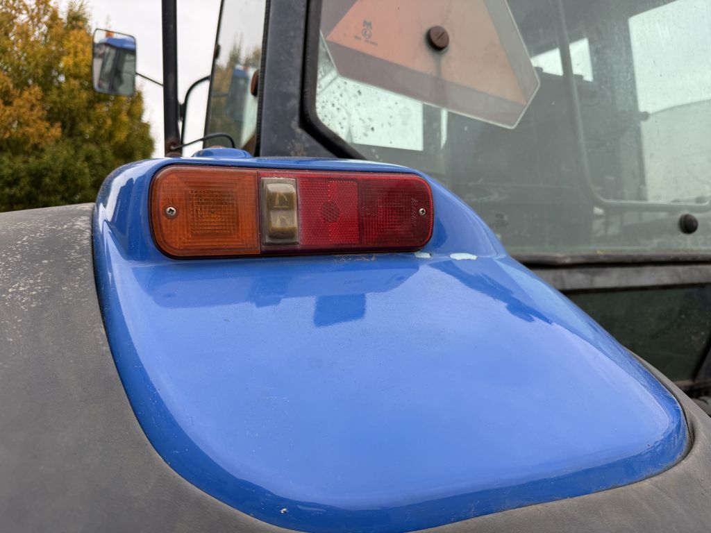 New Holland 8360 Range Command