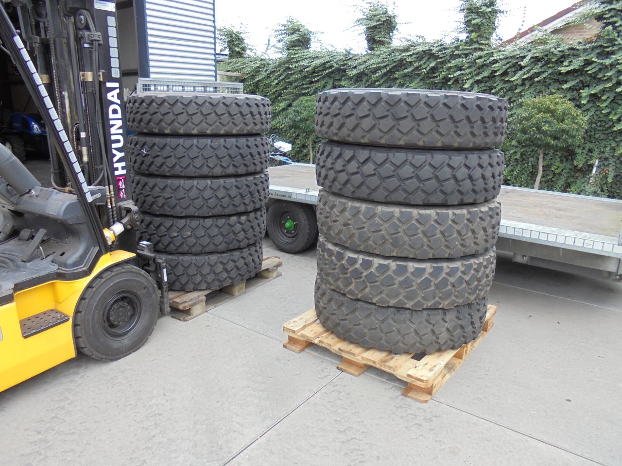10x michelin XZL 13R22.5