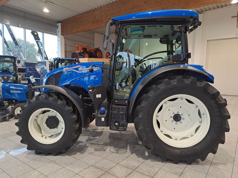 New Holland T5.90S Synchro Shuttle