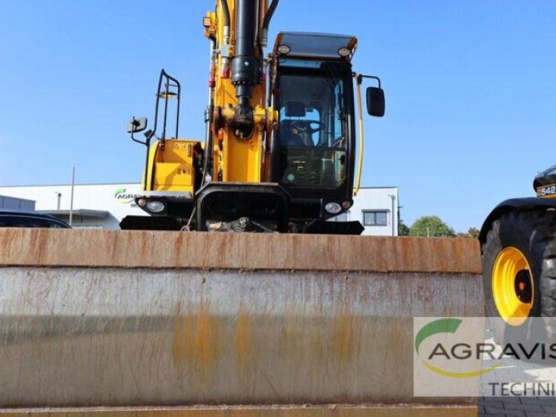 JCB JS145W