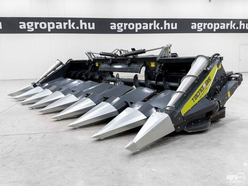 Tecnomais TMRP4 8R-F 8 row (75 cm), foldable corn header, for John Deere W