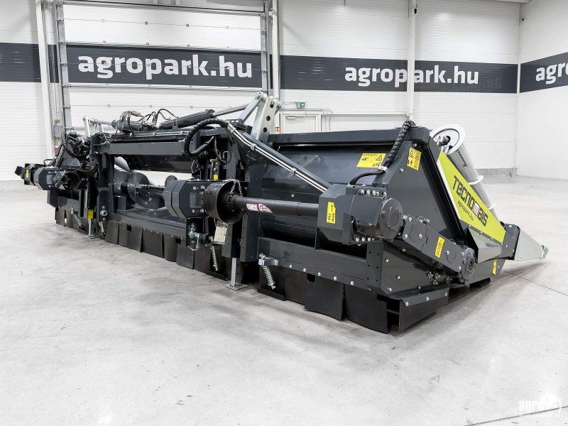 Tecnomais TMRP4 8R-F 8 row (75 cm), foldable corn header, for John Deere W