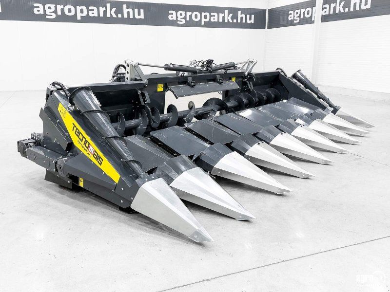 Tecnomais TMRP4 8R-F 8 row (75 cm), foldable corn header, for Case IH and