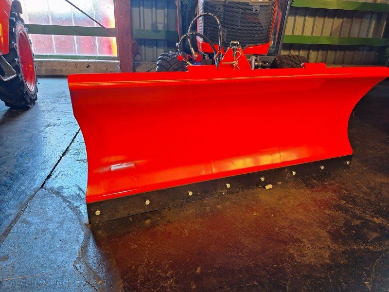 Kubota B2-261 Action Snow