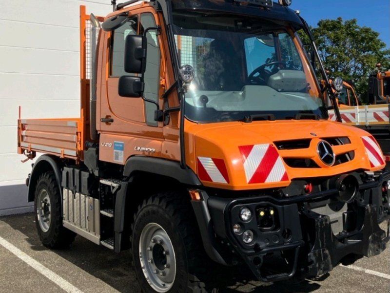 Mercedes-Benz U219