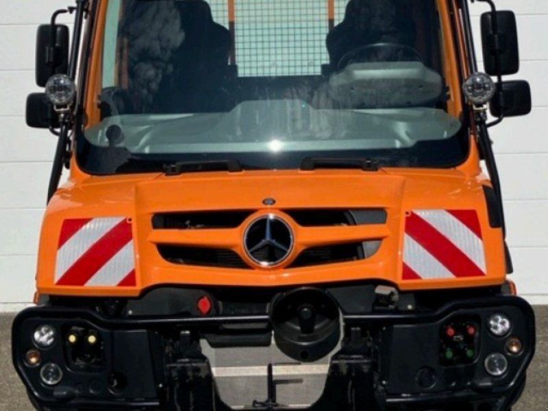 Mercedes-Benz U219