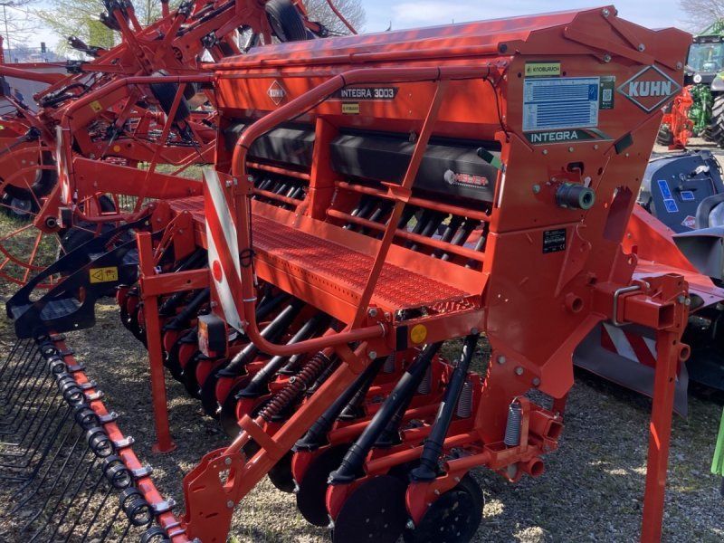 Kuhn Integra 3003